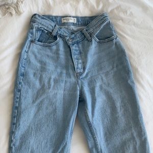 Abercrombie Dad High Rise 25/0 Short Light Wash